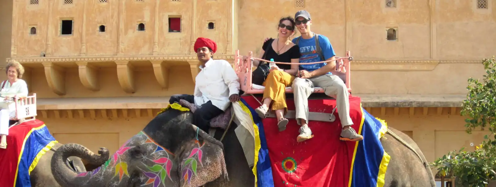 Elephant Bathing in Jaipur | A Refreshing and Unforgettable Experience